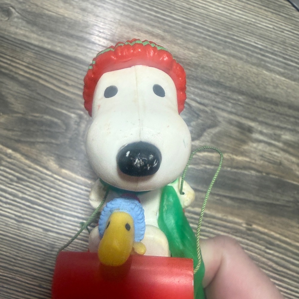 VTG Hallmark Snoopy Woodstock Sledding Christmas Ornament Peanuts shelf sitter